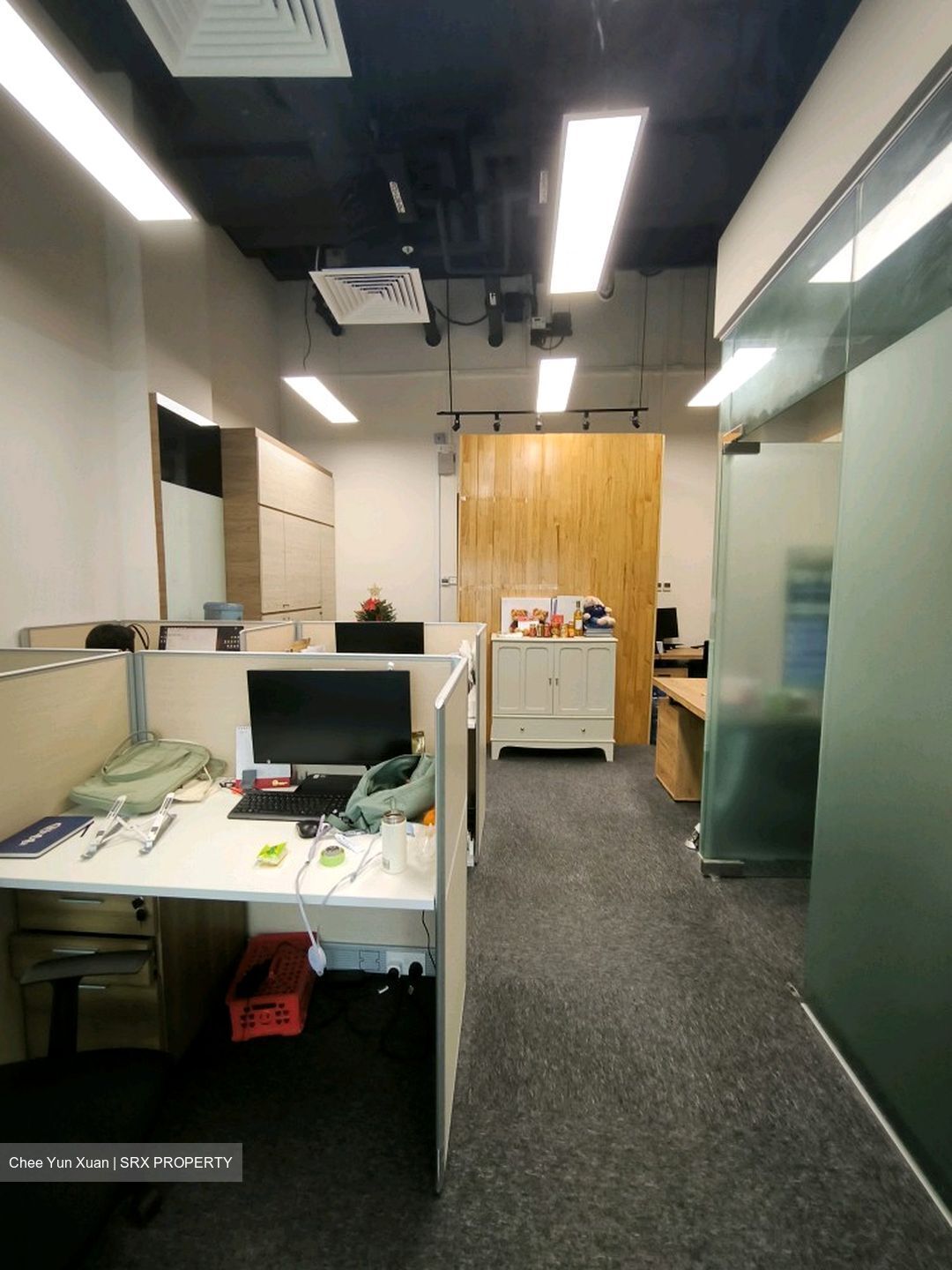 Sbf Center (D1), Office #558427461